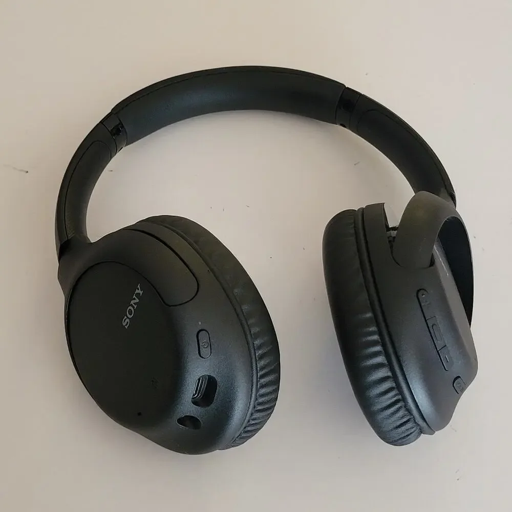 Sony WH-CH710N Wireless Bluetooth Noise-Canceling Headphones Black
